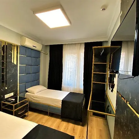 Hotel Orange Airport 3*